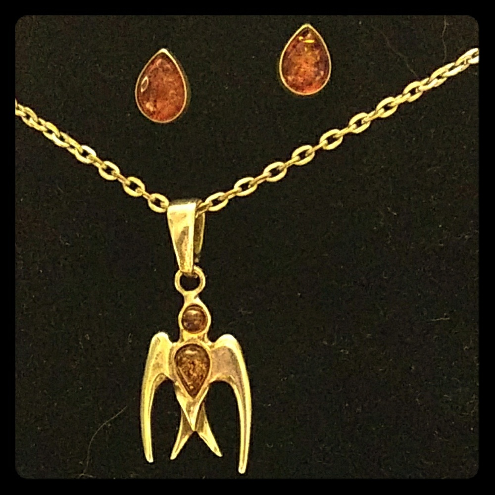 Amber Phoenix 2 piece Jewelry Set